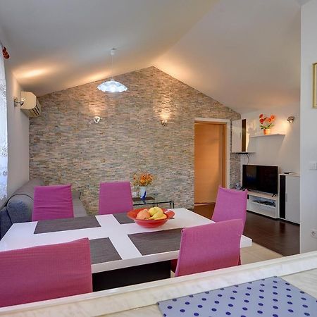 Holiday Home Jasminka Μεντουλίν Εξωτερικό φωτογραφία