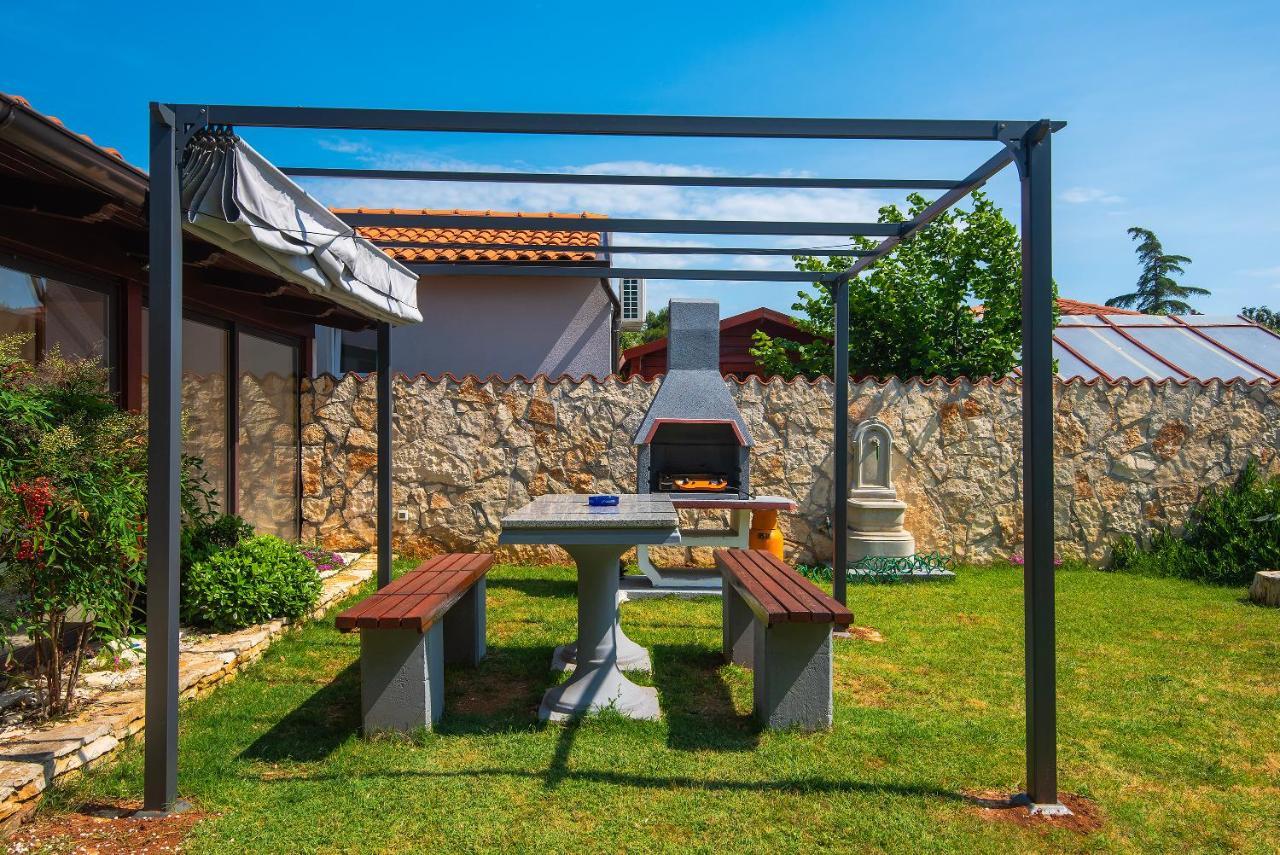 Holiday Home Jasminka Μεντουλίν Εξωτερικό φωτογραφία